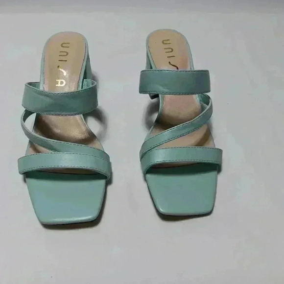 Unisa Block heel,Open, Square  toed Pumps . - Picture 2 of 6